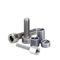 Csavarok és kötőelemek